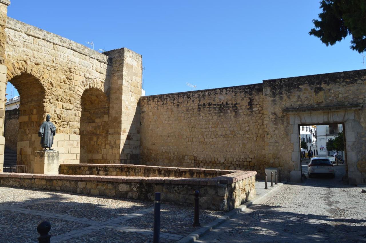 Puerta Sevilla Parking Gratis قرطبة المظهر الخارجي الصورة